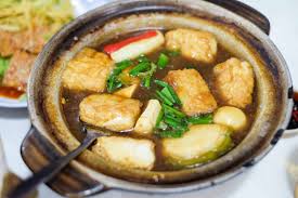 They open at 6pm and close at 5am. Klang Jln Meru Lim Kee Bak Kut Teh