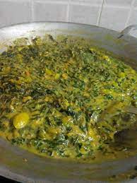 Actual recipes include several types of leaves but this one just used 2 types of leave and you may add daun kaduk, pucuk betik etc if you want. Pucuk Ubi Masak Tempoyak Pahang