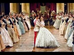 Du pont des supplices tombent les actrices et dans leurs yeux chromés le destin s'est brou. Les Valses De Vienne Youtube