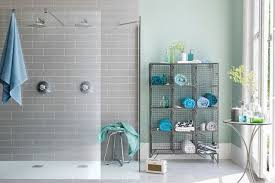 Gris Blanco Con Detalles Azules Y Verdes Aqua Bathroom Bathroom Color Schemes Bathroom Ideas Uk