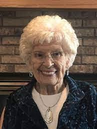 Paula Geiger's Instagram, Twitter & Facebook