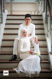 Malaysia Wedding A Happy Young Malay Couple Just Get Married Www Nazimzafri Com Malay Wedding Malay Wedding Dress Wedding Event Dresses