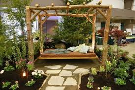 Canape Et Lit Suspendu Pour Decoration De Terrasse Et Jardin Chambre Jardin Decoration Terrasse Lit Suspendu