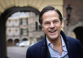 Mark rutte werd op 14 februari 1967 geboren in den haag en groeide op in een gezin met zeven kinderen. Niederlande Regierungschef Mark Rutte Will Vierte Amtszeit