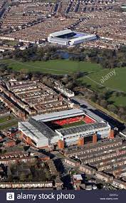 1 slaapruimte voor 4 diervriendelijk. Luftaufnahme Des Fc Liverpool Anfield Stadion Blick Uber Stanley Park Zu Everton Fc Goodison Park Stadium Liverpool Stockfotografie Alamy
