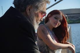 Starring burt reynolds, ariel winter & chevy chase. The Last Movie Star Charming And Touching Review Blazing Minds