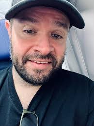 Travis Mobley's Instagram, Twitter & Facebook