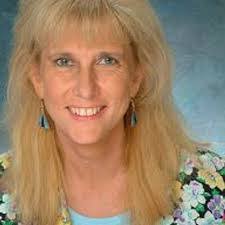 Beth Maree's Instagram, Twitter & Facebook