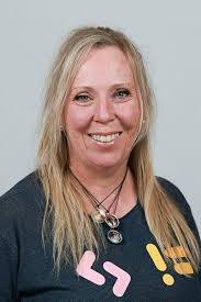 Amanda Cumbow's Instagram, Twitter & Facebook