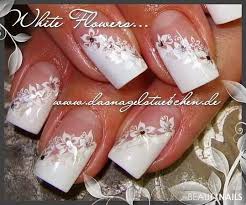 Stamping Und Muschelsplittern Die Stampingschablone Ist Die P47 Von Mobile Nailart Es Ist Kein Hochzeitsdesign Die Nageldesign Bilder Nagelideen Nageldesign