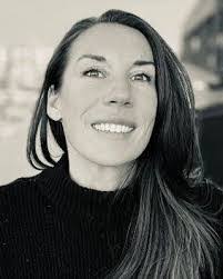 Erika Farrell's Instagram, Twitter & Facebook