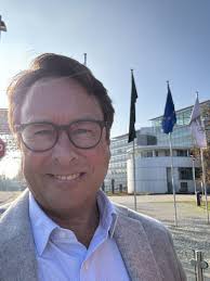 I´m exited to share that I started a new job as Head of Medicine Retinal  Health at Boehringer-Ingelheim this week. With a company of 140 years of  experience, I am flashed how