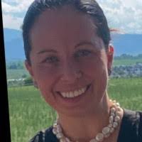 Karen Hanlin's Instagram, Twitter & Facebook