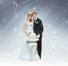 Tortenfigur Hochzeit Brautpaar Mit Hochzeitstorte Dekofigur Geldgeschenk Weiss Tortenfiguren Hochzeit Torten Figuren Tortenfiguren