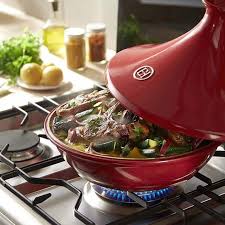 Les Ingredients D Un Tajine Tajine Plat A Tajine Tajine Emile Henry