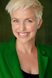 Sonja Lind's Instagram, Twitter & Facebook