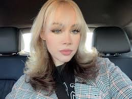 Victoria Castleberry's Instagram, Twitter & Facebook