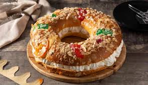 Il procedimento per fare il carbone dolce della befana è davvero molto semplice e il risultato ottenuto sarà quello di un carbone di zucchero artigianale sicuramente più sano rispetto a quello commerciale. Ciambella Dolce Della Befana Il Dolce Facile Con La Sorpresa