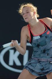 Tenistka markéta vondroušová, finalistka french open z roku 2019, porazila v letošním 3. Katerina Siniakova Hawtcelebs