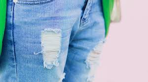 Auch frauen punkten heutzutage mit coolen, zerrissenen jeans. Destroyed Jeans Selber Machen So Geht S