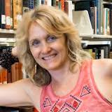 Melanie Klug: Oracle Meditations and Yoga