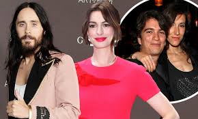 Anne hathaway joins jared leto in apple wework tv series 'wecrashed,' based on the podcast of the same name, is being adapted by lee eisenberg and drew crevello. Wework Anne Hathaway And Jared Leto To Star In Apple Tv Series