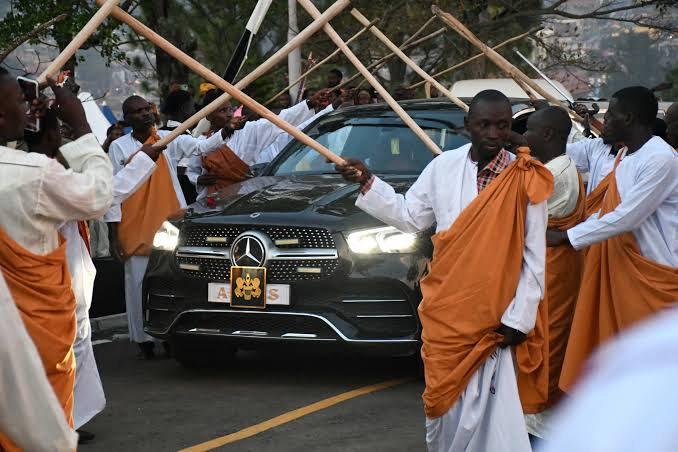 Foreign delegations express interest in King Oyo's burial | Monitor