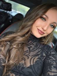 Hi thank you so much for the Ad! can anyone find my doppelgänger please?  Laura 36 born December 🥰