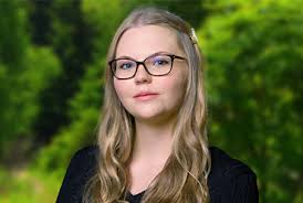 Merlin Schmidt macht eine Ausbildung als Fachinformatiker  Anwendungsentwicklung