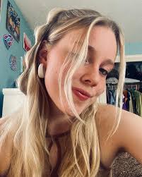 Gwen (@gwendorseyy) • Instagram photos and videos