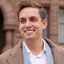 Jay Skinner (@JayskinnerinK)