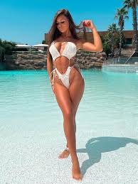 Tifany Wallemacq - frenchfatale.com