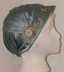 Pin By Angela Mombers Walking Throu On 1800 1830 Empire Regency Restoration Fancy Hats Historical Hats Hats Vintage
