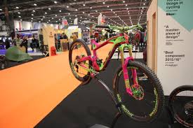 Sprucheklopfer Auf Zwei Radern Mit Diesen 60 S