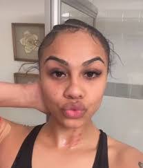 Rosie Steel's Instagram, Twitter & Facebook