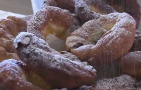 Video Serie Aus Omas Kuche So Machen Sie Krapfen Ausgezogene Passau Lebensmittel Essen Krapfen Backen Faschingskrapfen