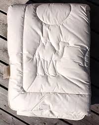 Das besondere neben der hohen qualität unserer produkte ist, dass wir neben der großen auswahl an bettwäsche in übergröße. Bett Steppdecke Kamelhaar In Ubergrosse 155 X 220 Cm