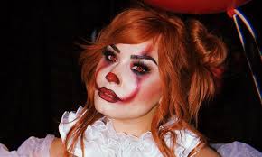 demi lovato turns into pennywise for