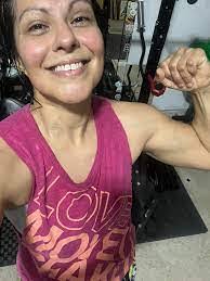 Adrianne Oconnor's Instagram, Twitter & Facebook