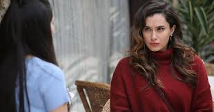 Pin By Jolasia97 On Hande Dogandemir In 2020 Celebrities Female Celebrities Turkish Actors