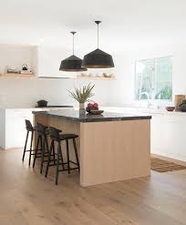 Oak cabinets with black appliances kitchen color ideas with oak. Hot Look 40 Light Wood Kitchens We Love House Home