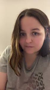 New hair! Shortest I've ever been and it's a dark cherry red!💇🏻‍♀️♥...