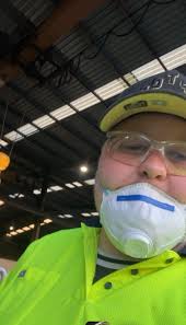 Hi, can anyone explain me how the rental market works. I mean how is a  owner making a decision? I looked at this house today in Parmelia for $270.  It would be