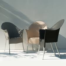 Der #modernestuhl lagò driade ist ideal für die küche und das wohnzimmer sowie für öffentliche plätze. Driade Lord Yo Armchair Connox