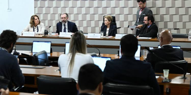 Senado discute estratégia do Brasil para minerais críticos - Minera Brasil