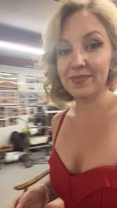 Vintage fun yesterday! Wearing @vixen_by_micheline_pitt