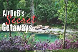 Selain chalet kayu kawasan kampung dan villa mewah, di sini turut ada tapak khemah bagi yang teringin bermalam dalam khemah. 15 Luxurious Tropical Airbnb Escapes In Selangor To Bookmark Lifestyle Rojak Daily