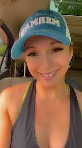 Cindy Crabtree's Instagram, Twitter & Facebook