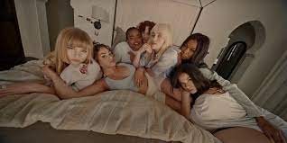 Billie eilish teases music video for 'lost cause', wearing kim kardashian's skims range. Watch Billie Eilish S Lost Cause Music Video