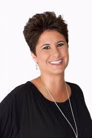 Lindsay Byars's Instagram, Twitter & Facebook